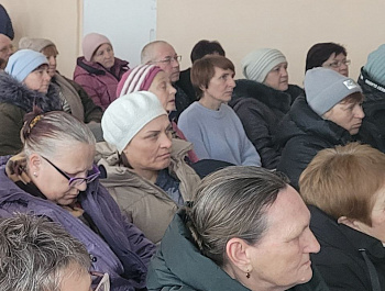 Глава района Наталья Трошина встретилась с жителями села Вязовка