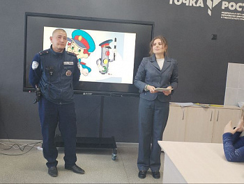 В Базарно-Карабулакском районе полицейские провели занятие со школьниками «Я знаю дорожные знаки!»