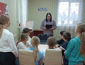 11 декабря  в СДК с. Тепляковка прошёл тематический час «Закон государства Российского»