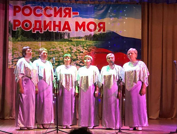 Поет село родное
