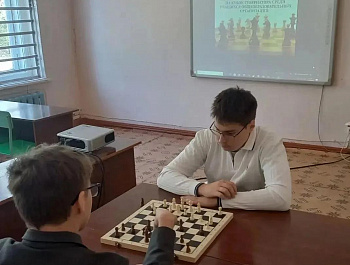 В Базарно-Карабулакском районе проходят школьные этапы турнира по шахматам на Кубок губернатора региона