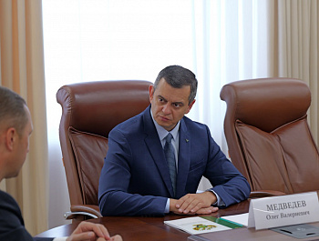 Губернатор Роман Бусаргин провел рабочую встречу с руководителем Межрегионального управления Росприроднадзора по Саратовской и Пензенской областям Олегом Медведевым