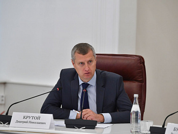 Губернатор Роман Бусаргин провёл рабочую встречу с Чрезвычайным и Полномочным послом Республики Беларусь в РФ Дмитрием Крутым