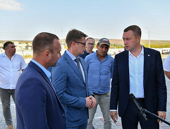 В течение сентября подрядчик планирует завершить обустройство входных групп и остекление фасада спортивного комплекса «Протон-Арена»