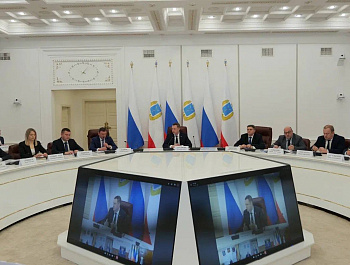 Губернатор Роман Бусаргин провел постоянно действующее совещание с участием зампредов и министров Правительства области, а также глав районов