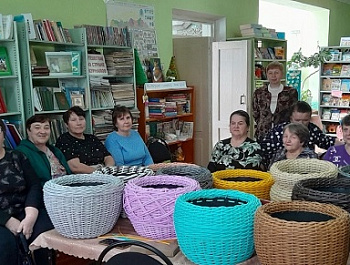 «Женских рук прекрасное творенье» Выставка  - экспозиция