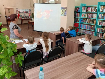 «Сладкий день в библиотеке»                                                                                                                           Познавательно-шоколадное ассорти