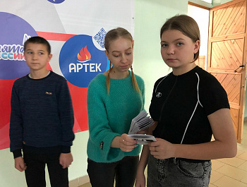 Культорганизатор РДК Карина Березина провела с обучающимися СОШ № 1 профилактическую акцию «Алкоголю  скажем - НЕТ!»