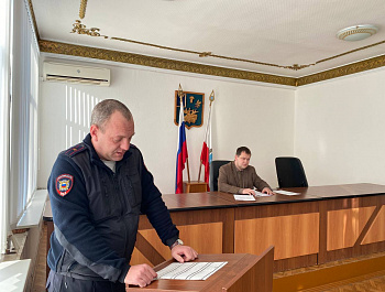 Сегодня глава района Артём Курочкин провёл заседание антитеррористической комиссии района