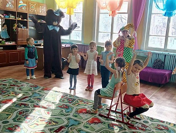 В гостях у Бабы яги
