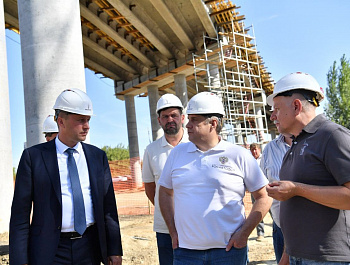 Саратовскую область с рабочим визитом посетил  руководитель Федерального дорожного агентства Роман Новиков.