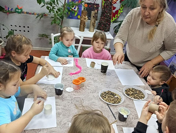 20 января  в Ивановском  СДК прошёл мастер-класс "Эко- кормушка для  птиц"