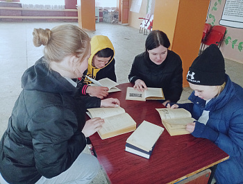 Песни героев любимых книг