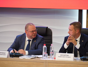 На Совете ПФО Роман Бусаргин рассказал о патриотическом воспитании молодежи в Саратовской области 