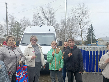1 апреля  в сельском доме культуры села Тепляковка прошла акция «Улыбнись»!