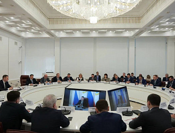 Губернатор Роман Бусаргин провел постоянно действующее совещание с участием зампредов и министров Правительства области, а также глав районов
