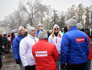В Саратове на площади у консерватории 4 ноября состоялся фестиваль национальных культур, посвященный Дню народного единства