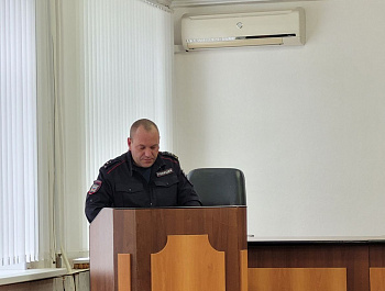 В администрации района прошло заседание комиссии по делам несовершеннолетних и защите их прав