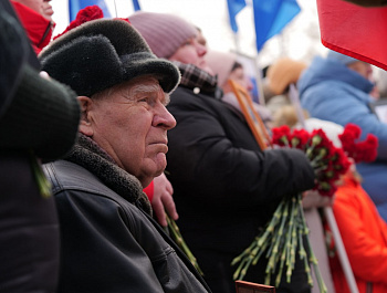 Сегодня в Парке Победы прошло памятное мероприятие, посвященное Дню Героев Отечества