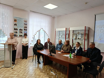 Сегодня глава района Н.В. Трошина посетила одно из учреждений района, которое многие десятилетия является его визитной карточкой и кузницей кадров для сельскохозяйственной и других отраслей нашего края, а также других субъектов большой страны