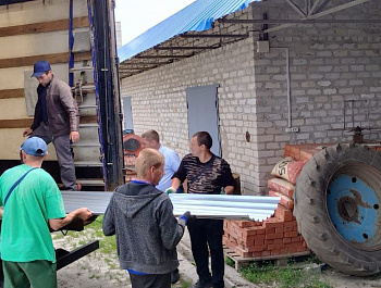Саратовская область отправила в подшефный Сватовский район очередную партию гуманитарной помощи весом порядка 8 тонн