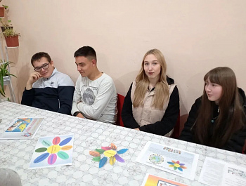 В Казанлинском СДК в преддверии Дня толерантности прошёл час информации «Толерантность — дорога к миру»