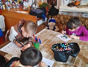 31 января в Первоханеневском сельском доме культуры  для ребят из начальных классов было организовано мероприятие «Я могу, я рисую»