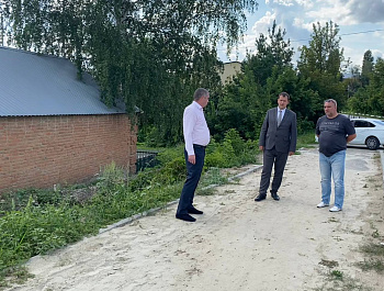 Врип главы района А. Д. Курочкин продолжает лично выезжать на объекты, по которым поступают жалобы в социальных сетях и через Платформу обратной связи
