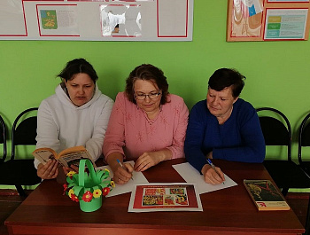 «Сегодня праздник у девчат»                                                                                       Литературные виражи
