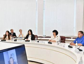16 педагогов по президентской программе поедут работать в саратовские села  