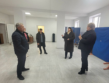 Глава Базарно-Карабулакского района Н.В. Трошина посетила Белогорский сельский дом культуры