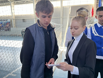 Культорганизатор РДК Карина Березина провела с обучающимися школ района акцию «Мы против наркотиков»