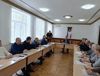 Сегодня состоялось очередное плановое заседание Собрания депутатов Базарно-Карабулакского муниципального района