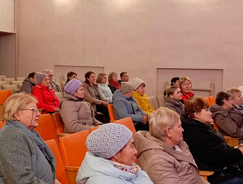Глава района Н.В. Трошина приняла участие в сходе жителей села Липовка, который прошёл под председательством главы Липовского муниципального образования А.В.Дементьева