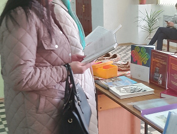«Чувашский народ: культура, традиции, обычаи»                                                     Книжно-предметная выставка