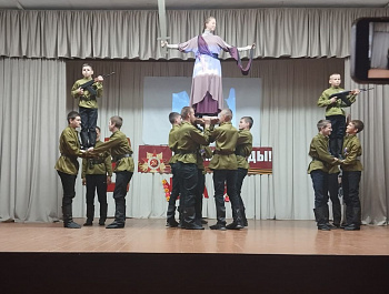 В преддверии Дня Победы 7 мая в Сухокарабулакском СДК состоялся праздничный концерт  "Победы май, Священная весна"