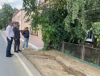 Врип главы района А. Д. Курочкин продолжает лично выезжать на объекты, по которым поступают жалобы в социальных сетях и через Платформу обратной связи