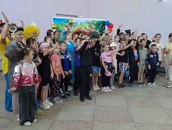 «Мир всем детям на планете» Познавательно-игровая программа