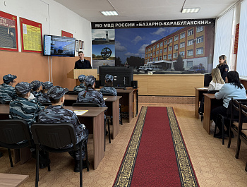 В Базарно-Карабулакском районе полицейские провели акцию «Студенческий десант»
