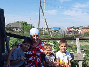 08,07,2023 отмечается день Семьи Любви и Верности сотрудники СДК Репьёвка посетили и поздравили с РЕПЬЁВКА