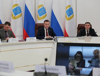  Губернатор Роман Бусаргин провел постоянно действующее совещание с участием зампредов и министров Правительства области, а также глав районов