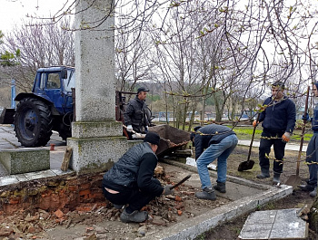 В преддверии празднования 80–ой годовщины Победы в Великой Отечественной войне большое значение в районе уделяется благоустройству мемориалов павшим героям