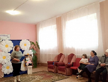 В рамках празднования Дня матери в Максимовского муниципальном образовании прошли концертные вечера, конкурсные программы, акции