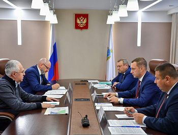 Губернатор Роман Бусаргин встретился с председателем Российского экологического общества Рашидом Исмаиловым (https://t.me/green2018)