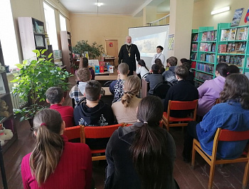 «Живое слово мудрости духовной»                                                                                          Урок - встреча