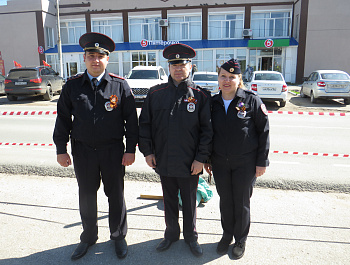 Сотрудники полиции совместно с представителями Общественного совета традиционно принимают участие в митинге