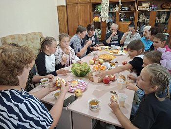 Народный праздник «Три Спаса в августе» в Алексеевском доме культуры