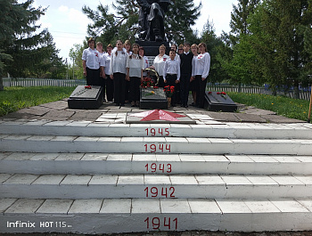 Возложение цветов в с. Тепляковка и Малые Озерки