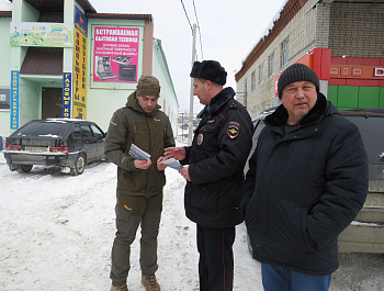Полицейские вместе с представителем Общественного совета провели профилактическое мероприятие «Стоп, мошенник!»