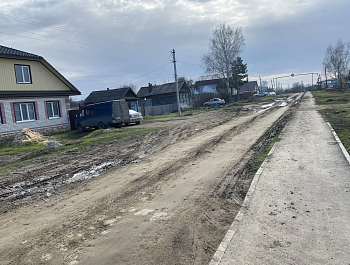 Субботний день врип главы района Андрей Кушнарев продолжил объездом грунтовых дорог Базарного Карабулака